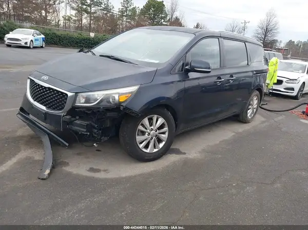 KNDMB5C1XG6151495 2016 KIA SEDONA - Image 2
