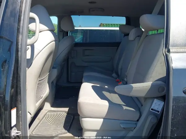 KNDMB5C1XG6163498 2016 KIA SEDONA - Image 8