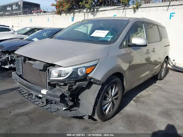 KNDMB5C1XG6164747 2016 KIA SEDONA - Image 2