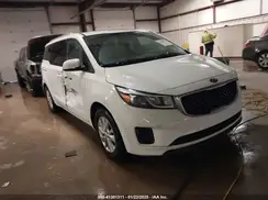 KNDMB5C1XG6178938 2016 KIA SEDONA