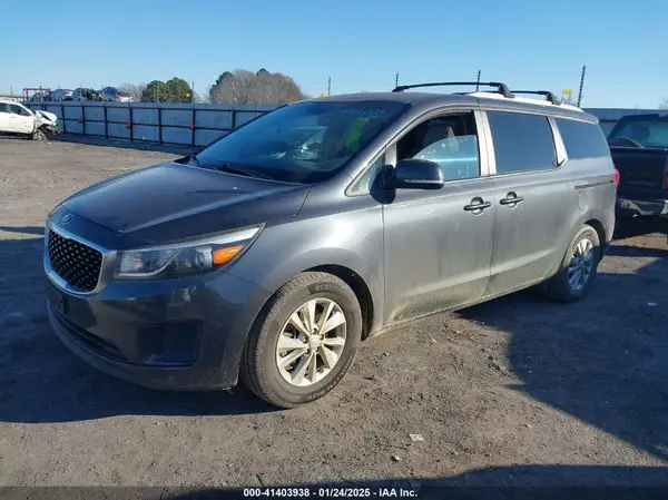 KNDMB5C1XG6186490 2016 KIA SEDONA - Image 2