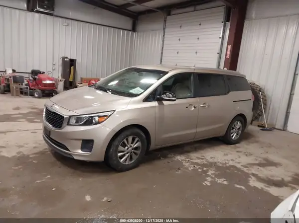 KNDMB5C1XG6189406 2016 KIA SEDONA - Image 2