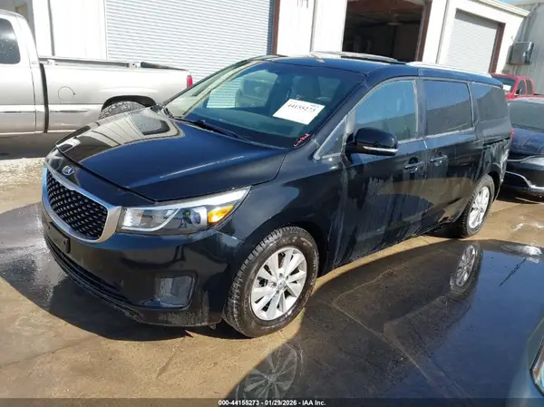 KNDMB5C1XG6197909 2016 KIA SEDONA - Image 2