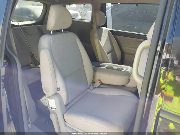KNDMB5C1XG6197909 2016 KIA SEDONA - Image 8