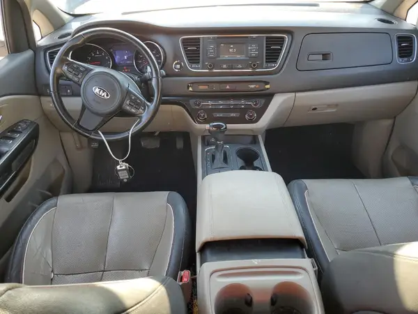 KNDMB5C1XG6211095 2016 KIA SEDONA - Image 8