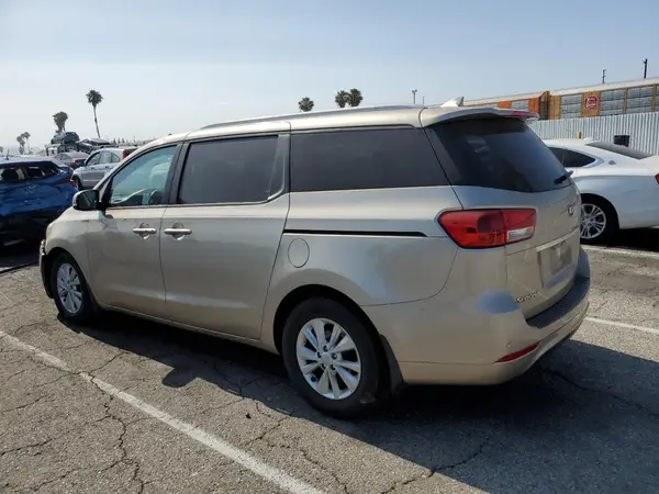 KNDMB5C1XG6211808 2016 KIA SEDONA - Image 2