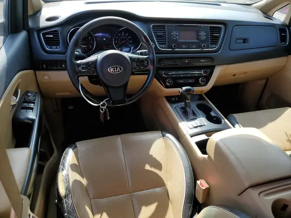 KNDMB5C1XG6211808 2016 KIA SEDONA - Image 8