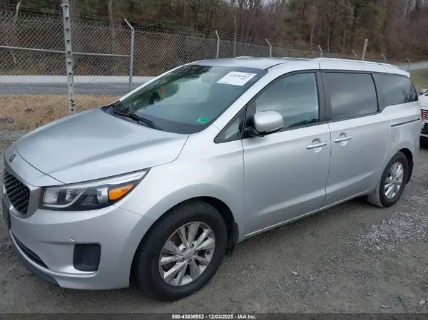 KNDMB5C1XG6214594 2016 KIA SEDONA - Image 2