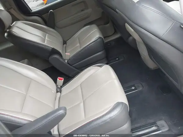 KNDMB5C1XG6214594 2016 KIA SEDONA - Image 8