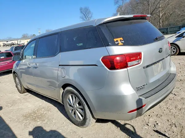 KNDMB5C1XH6227282 2017 KIA SEDONA - Image 2
