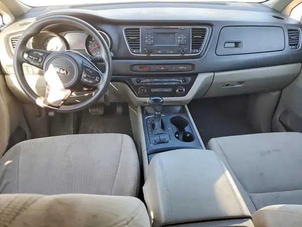 KNDMB5C1XH6227282 2017 KIA SEDONA - Image 8