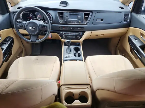 KNDMB5C1XH6228397 2017 KIA SEDONA - Image 8