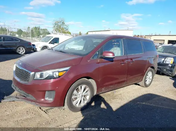 KNDMB5C1XH6229095 2017 KIA SEDONA - Image 2