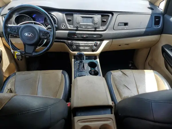 KNDMB5C1XH6229582 2017 KIA SEDONA - Image 8