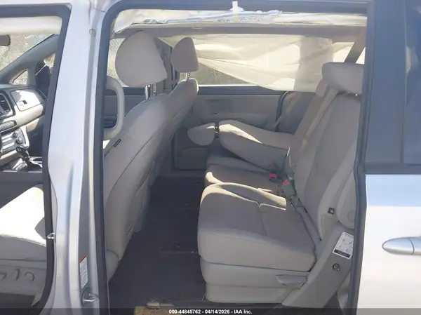 KNDMB5C1XH6231316 2017 KIA SEDONA - Image 8