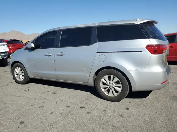 KNDMB5C1XH6231641 2017 KIA SEDONA - Image 2