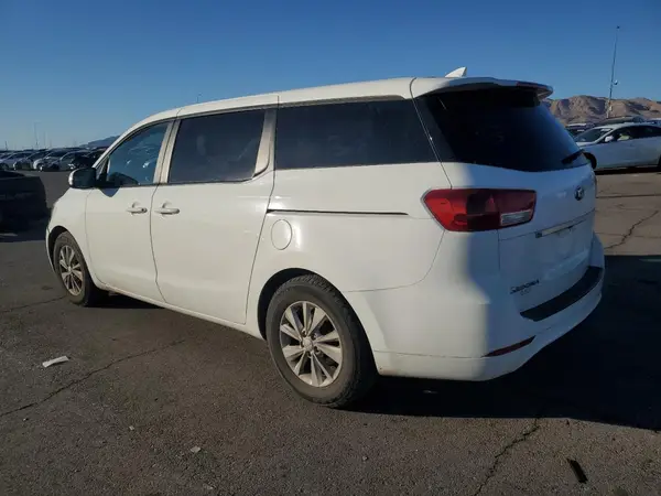KNDMB5C1XH6231977 2017 KIA SEDONA - Image 2