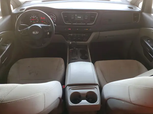 KNDMB5C1XH6233230 2017 KIA SEDONA - Image 8