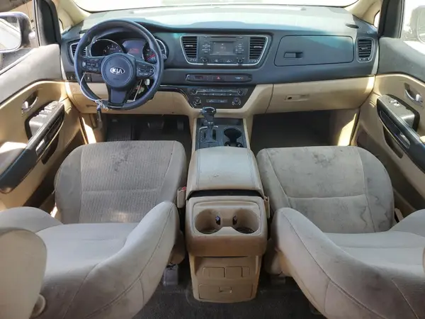 KNDMB5C1XH6233857 2017 KIA SEDONA - Image 8