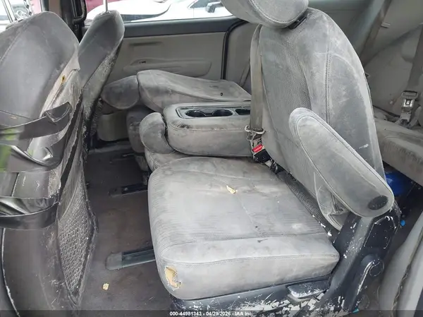 KNDMB5C1XH6234992 2017 KIA SEDONA - Image 8