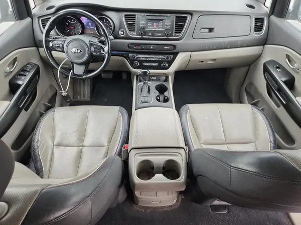 KNDMB5C1XH6236516 2017 KIA SEDONA - Image 8