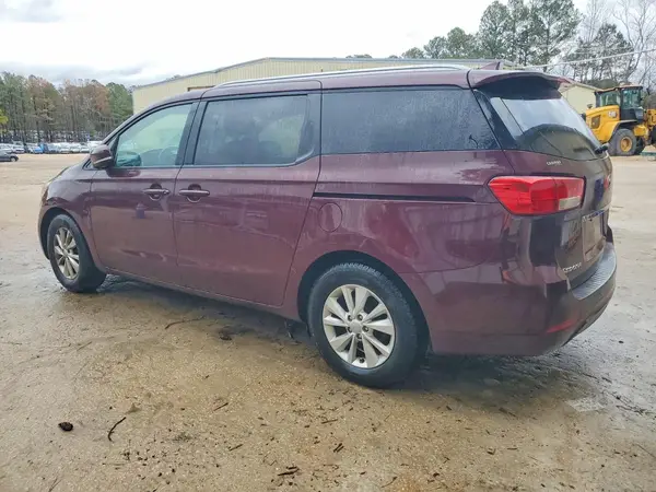 KNDMB5C1XH6239173 2017 KIA SEDONA - Image 2