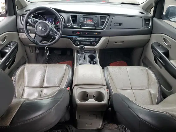KNDMB5C1XH6239724 2017 KIA SEDONA - Image 8