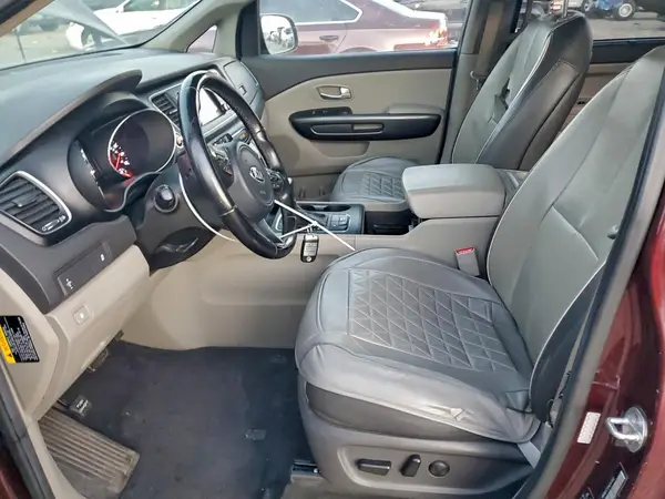 KNDMB5C1XH6247662 2017 KIA SEDONA - Image 8
