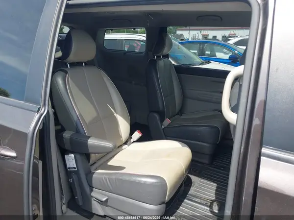 KNDMB5C1XH6248164 2017 KIA SEDONA - Image 8
