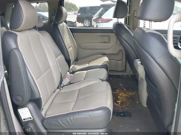 KNDMB5C1XH6254000 2017 KIA SEDONA - Image 8