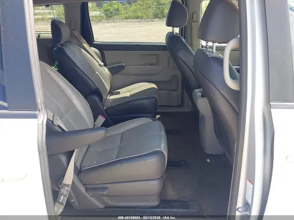 KNDMB5C1XH6254790 2017 KIA SEDONA - Image 8