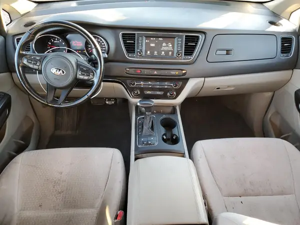 KNDMB5C1XH6269760 2017 KIA SEDONA - Image 8