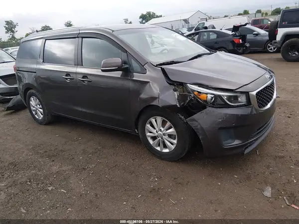 KNDMB5C1XH6270343 2017 KIA SEDONA - Image 1