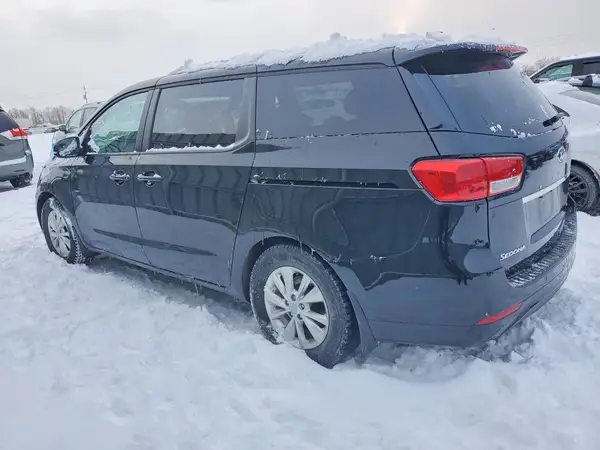 KNDMB5C1XH6270973 2017 KIA SEDONA - Image 2