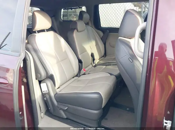 KNDMB5C1XH6271346 2017 KIA SEDONA - Image 8