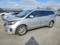 KNDMB5C1XH6281889 2017 KIA SEDONA
