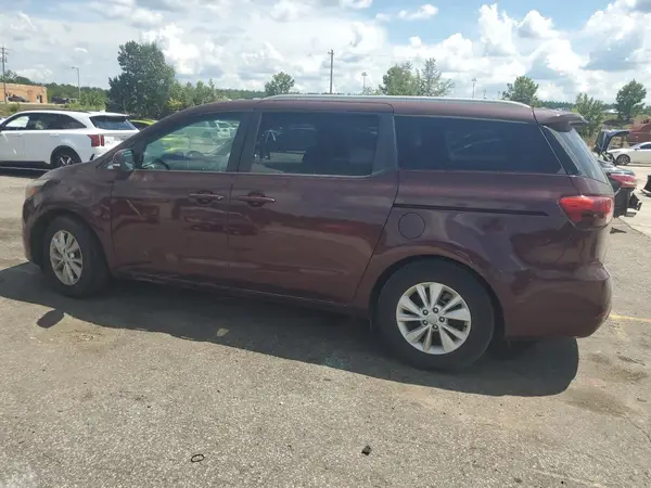 KNDMB5C1XH6284419 2017 KIA SEDONA - Image 2
