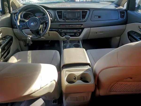 KNDMB5C1XH6301428 2017 KIA SEDONA - Image 8