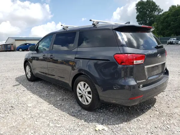 KNDMB5C1XH6309285 2017 KIA SEDONA - Image 2