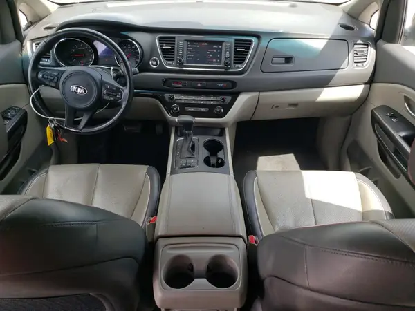KNDMB5C1XH6309285 2017 KIA SEDONA - Image 8
