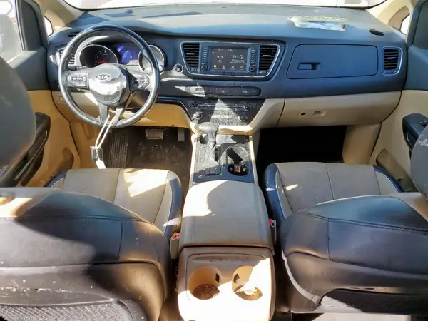 KNDMB5C1XH6313384 2017 KIA SEDONA - Image 8