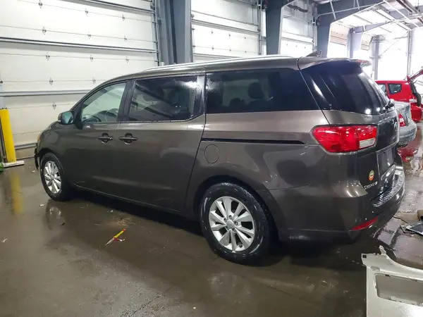 KNDMB5C1XH6314535 2017 KIA SEDONA - Image 2