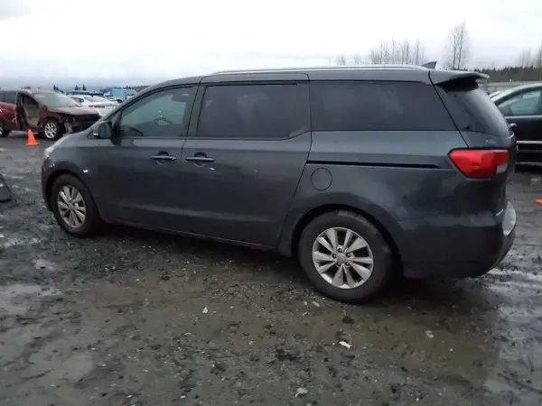 KNDMB5C1XH6314907 2017 KIA SEDONA - Image 2