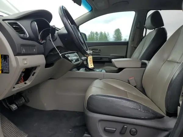 2017 KIA SEDONA auction photo 7