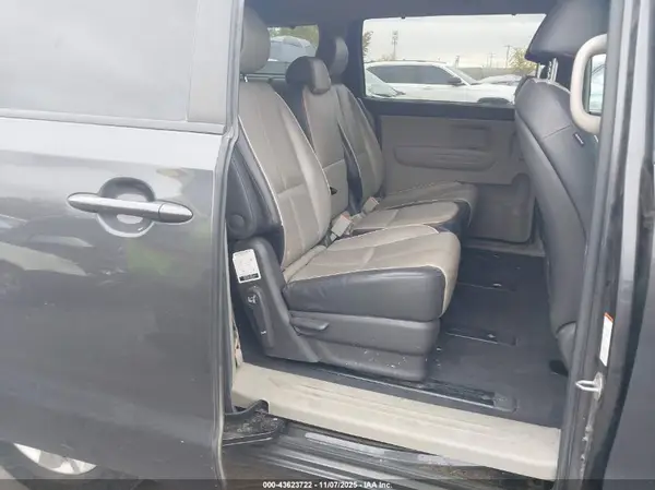 KNDMB5C1XH6315376 2017 KIA SEDONA - Image 8