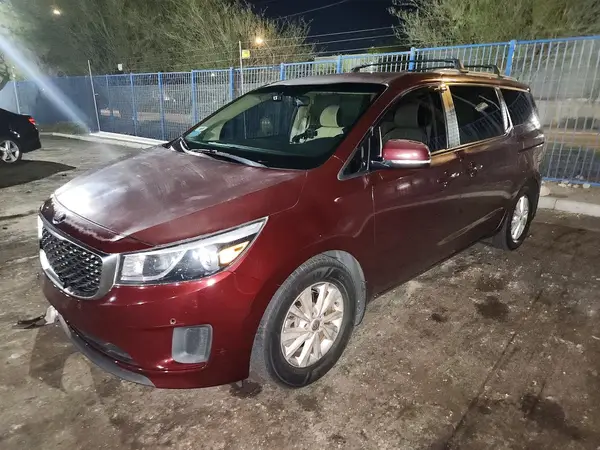 KNDMB5C1XH6321033 2017 KIA SEDONA - Image 1