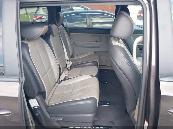 KNDMB5C1XH6322795 2017 KIA SEDONA - Image 8