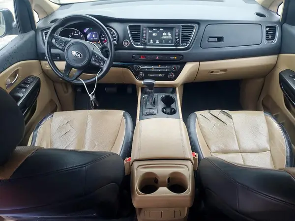 KNDMB5C1XH6329035 2017 KIA SEDONA - Image 8