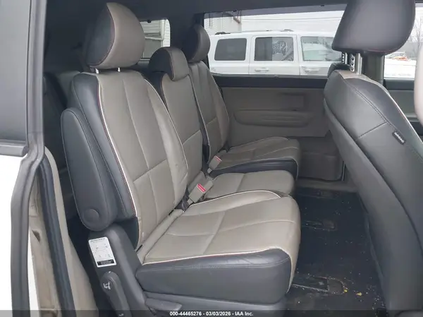 KNDMB5C1XH6329357 2017 KIA SEDONA - Image 8