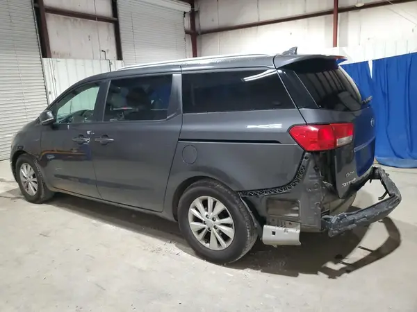 KNDMB5C1XH6332758 2017 KIA SEDONA - Image 2